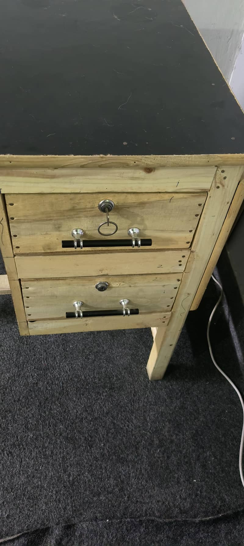 Computer PC Table & Study Table in Good Condition 5