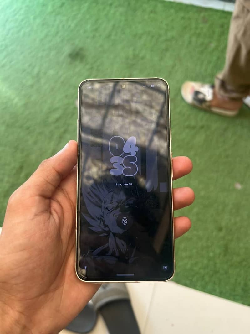 Google Pixel 8 4