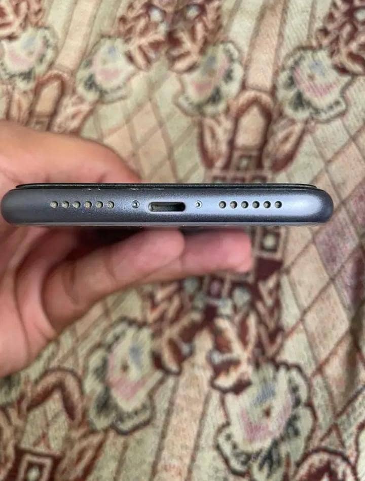 iphone 11 4