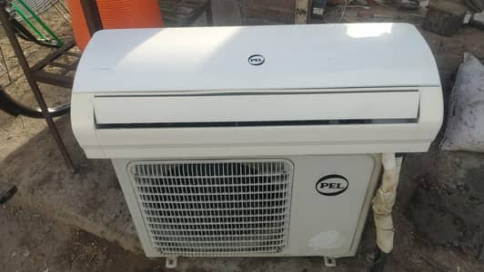 For Sale Ac Pel 1 Ton Best Condition