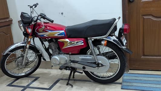 Honda cg125 2020 model ( 1st owner ) Karachi number - Geniun bike