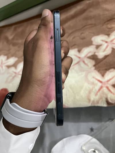 Apple iPhone 13 factory unlock