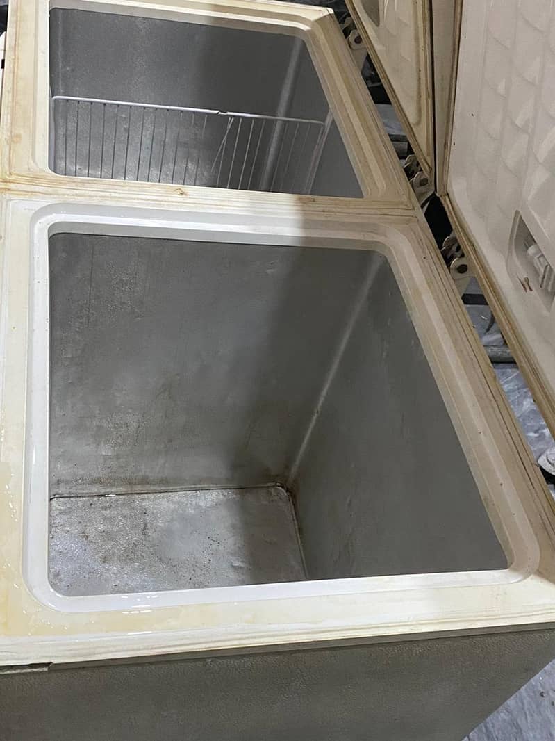 waves deep freezer 0