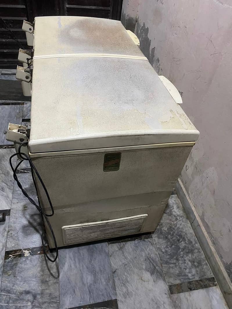 waves deep freezer 4
