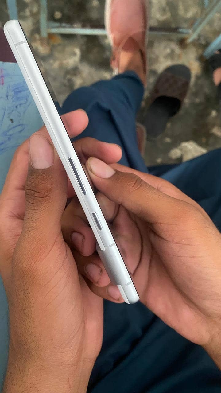 Google Pixel 7 3