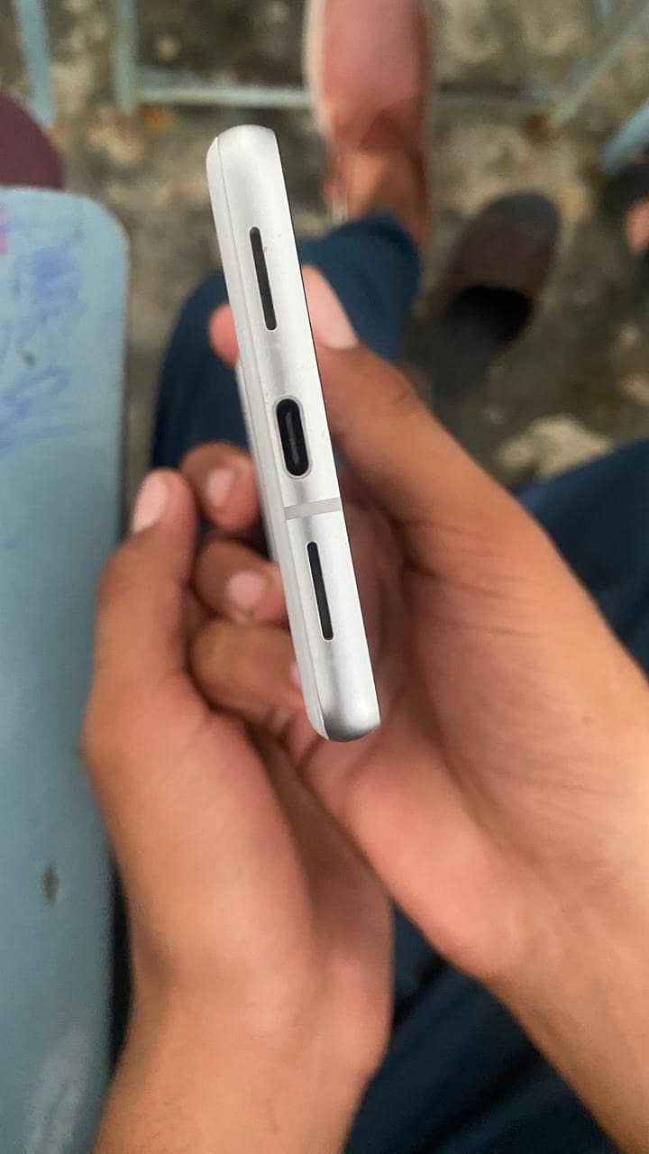 Google Pixel 7 5