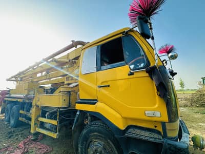 Nigata Concrete Pump 32 Meter