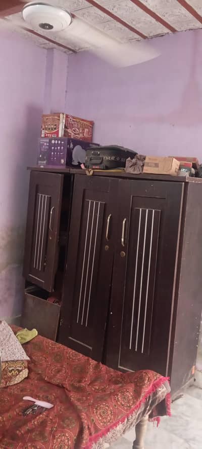 used Almaari