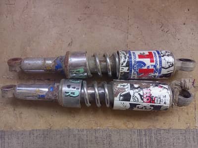 Honda CG 125 Used Rear Shocks / Pichlay Jumps Set
