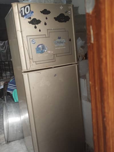 golden pel refrigetor