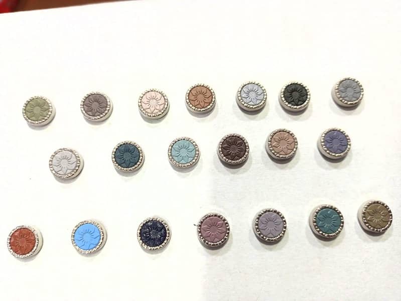 Buttons 6