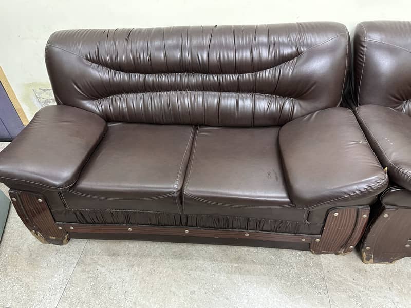 Sofa 2. . 2. . 3 3