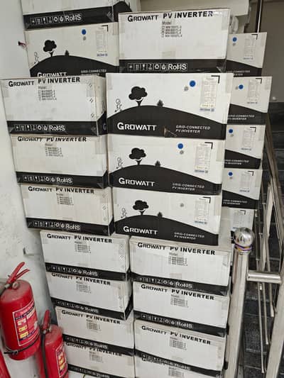 Growatt On Grid Solar Inverter 8kW 10kW 15kW 110kW Brand New