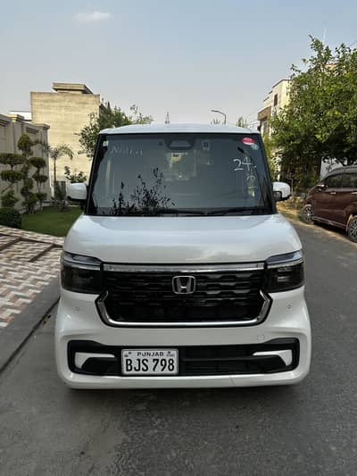Honda N Box Custom 2024