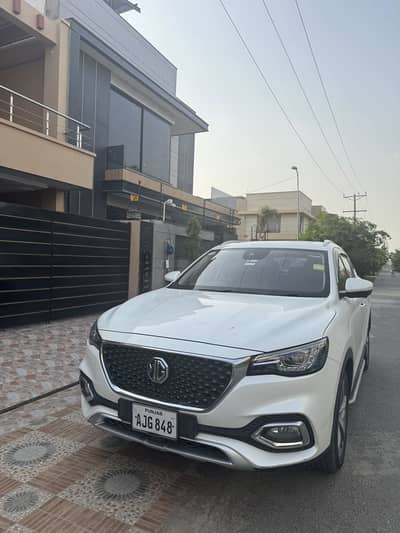 MG HS 2021