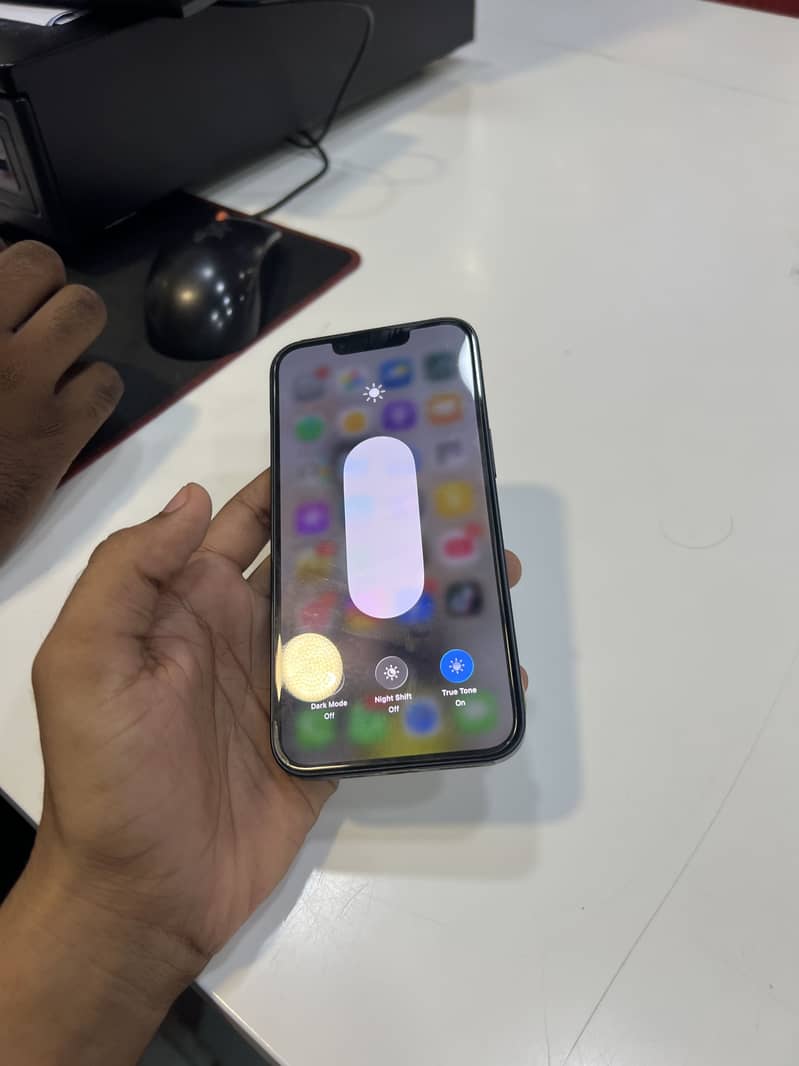 Apple iPhone 13 1