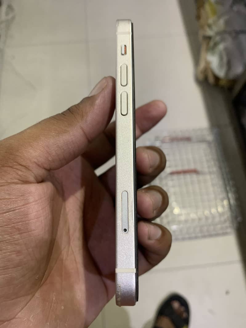 Apple iPhone 12 mini 1