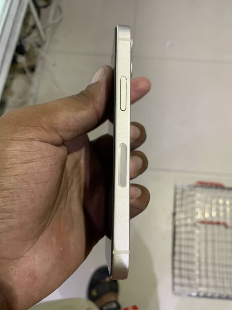 Apple iPhone 12 mini 6