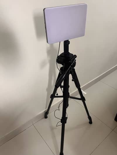 Tripod with Led light
