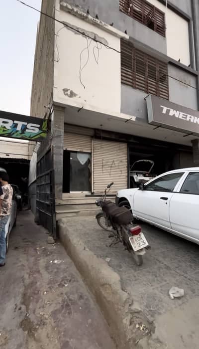 KAMRAN CHOWRANGI COMMERCIAL SHOP AVAILABLE