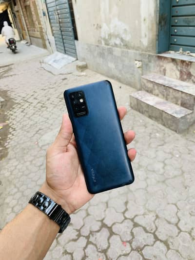 Infinix Note 8i