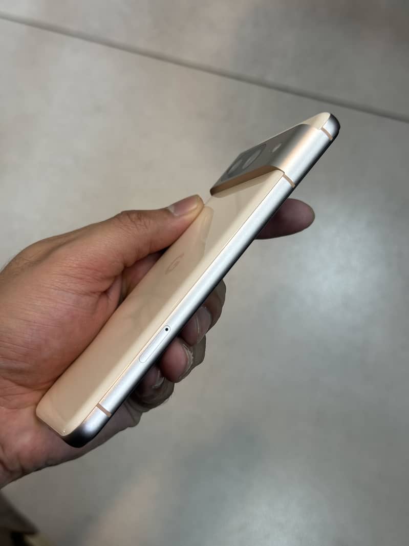 Google Pixel 8 5