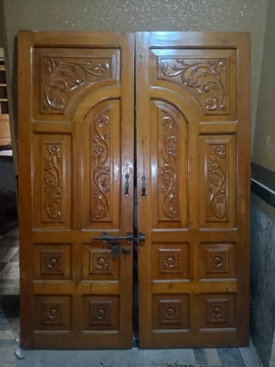 deyar ka darwaza Hy double our bi Hy single bi Hy fresh chez Hy bilkul