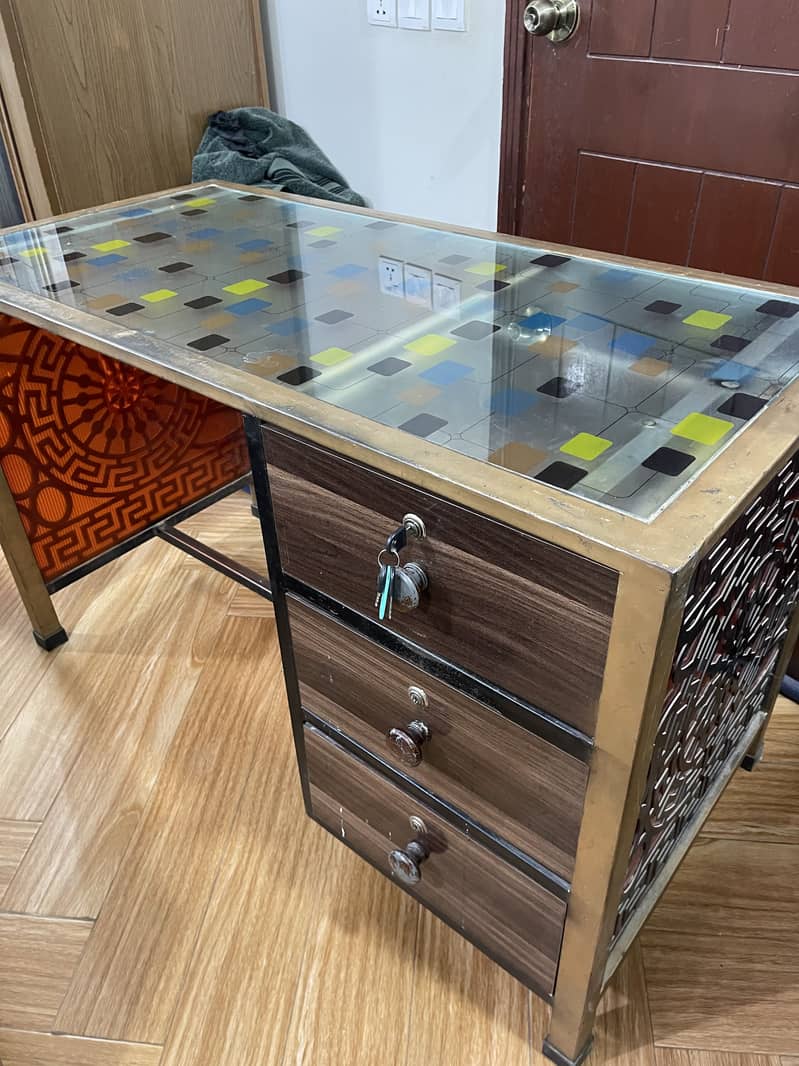 Office Table 0