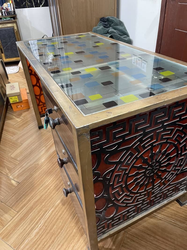 Office Table 6