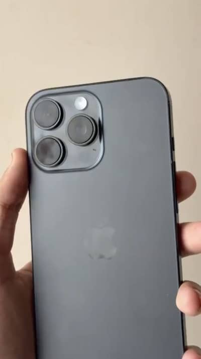 Apple iPhone 16 Pro Max jv