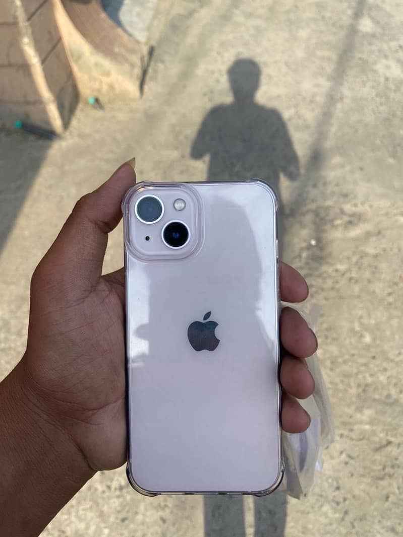 Apple iPhone 13 1