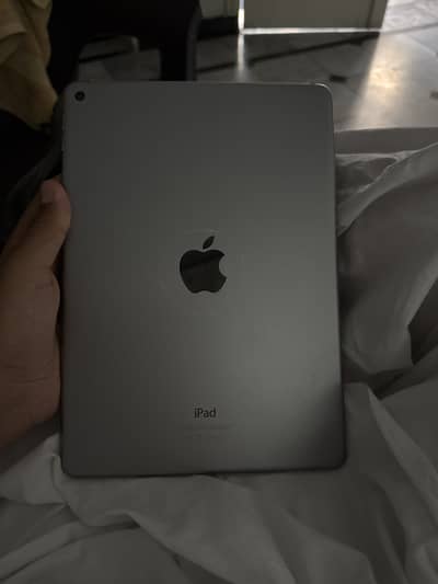 Apple iPad Air 2 perfect condition and more than 8 hr battery time