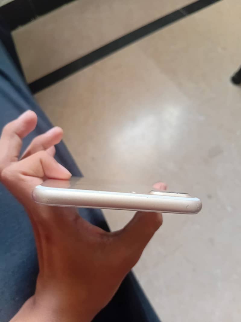 Apple iPhone 7 Plus 1