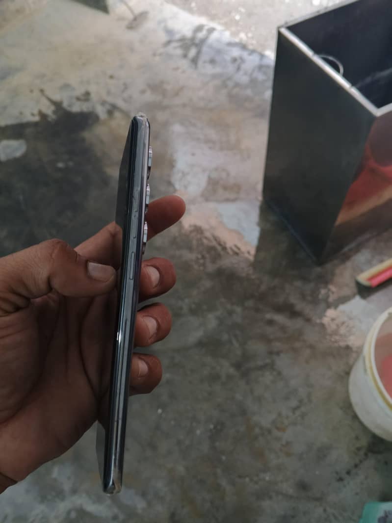 Tecno CAMON 40 Pro 4