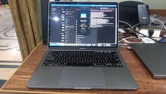 Macbook pro m1 2020  with box touch bar