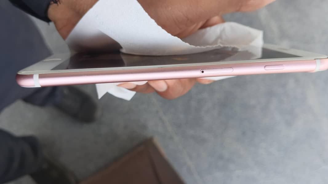 Apple iPhone 7 Plus 4