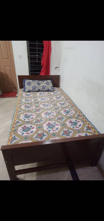 Single bed (Pure sheesham wood).