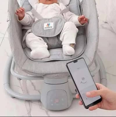 4-in-1 Deluxe Baby Bassinet / Rocker (Mastela) – Like New