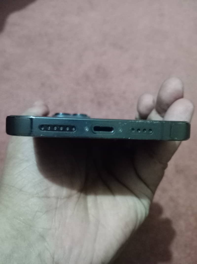 Apple iPhone 13 Pro Max 2