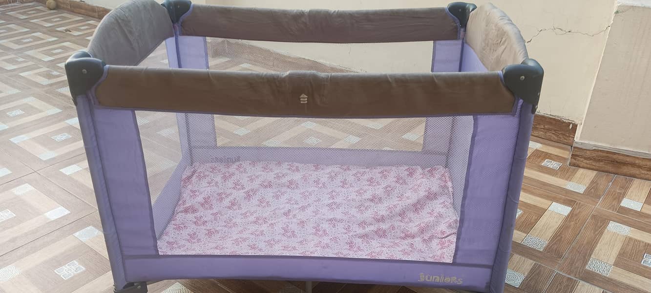 baby sleeping cot 0