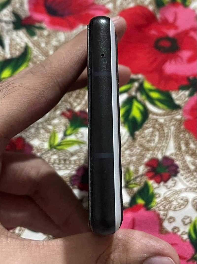 Google Pixel 6a 5