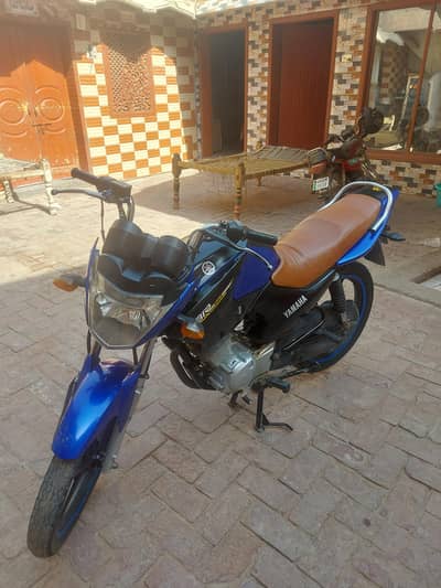 yamaha YBR 125 BLUE COLOUR