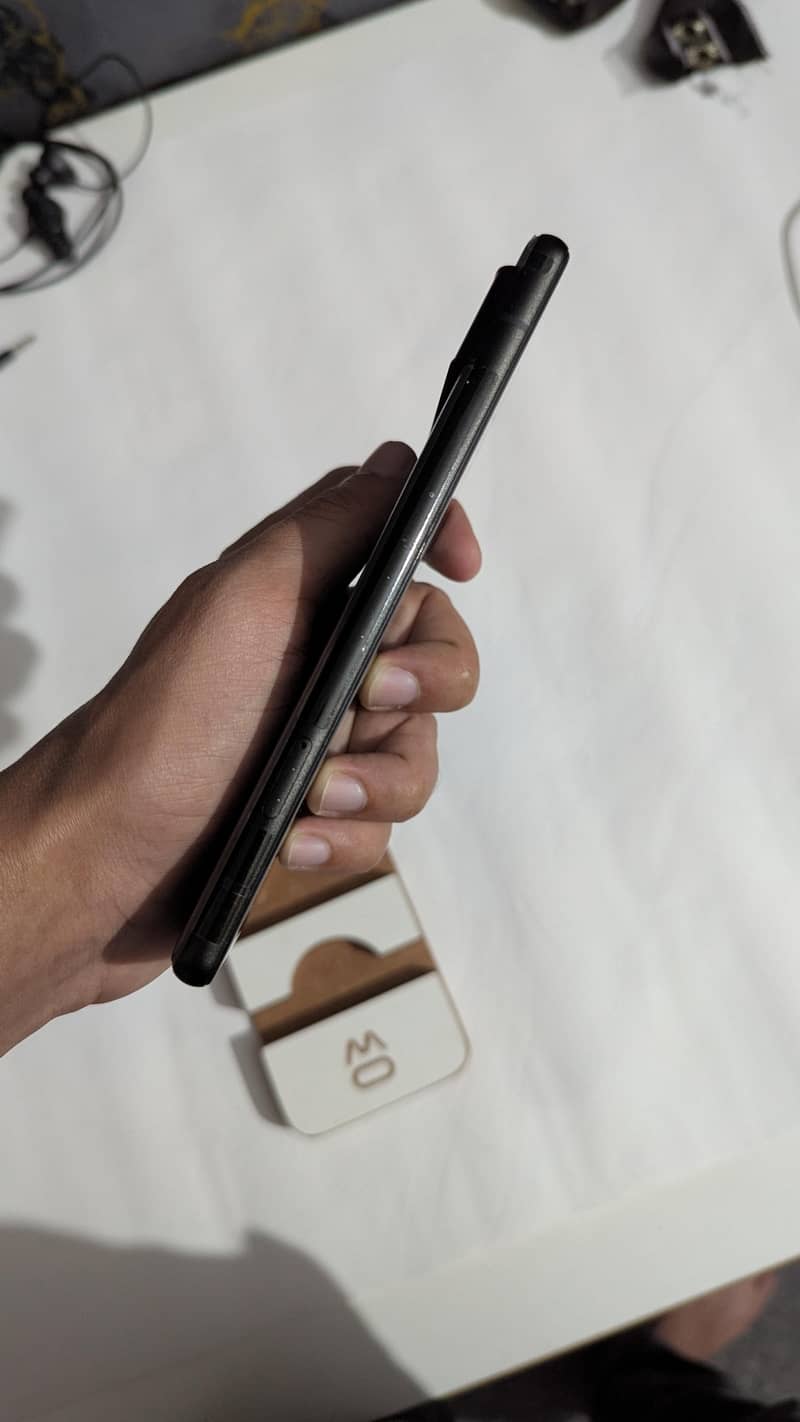 Google Pixel 6 4