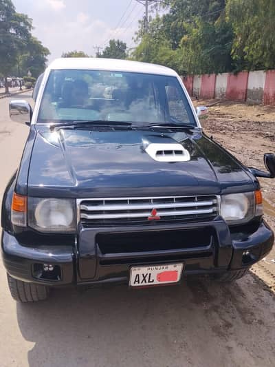 Mitsubishi Pajero 1992