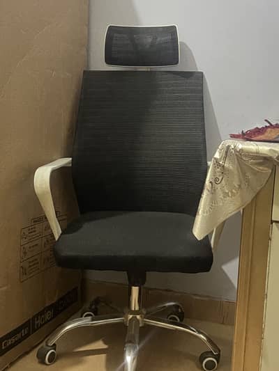 Chair like new steel tyre confortable
