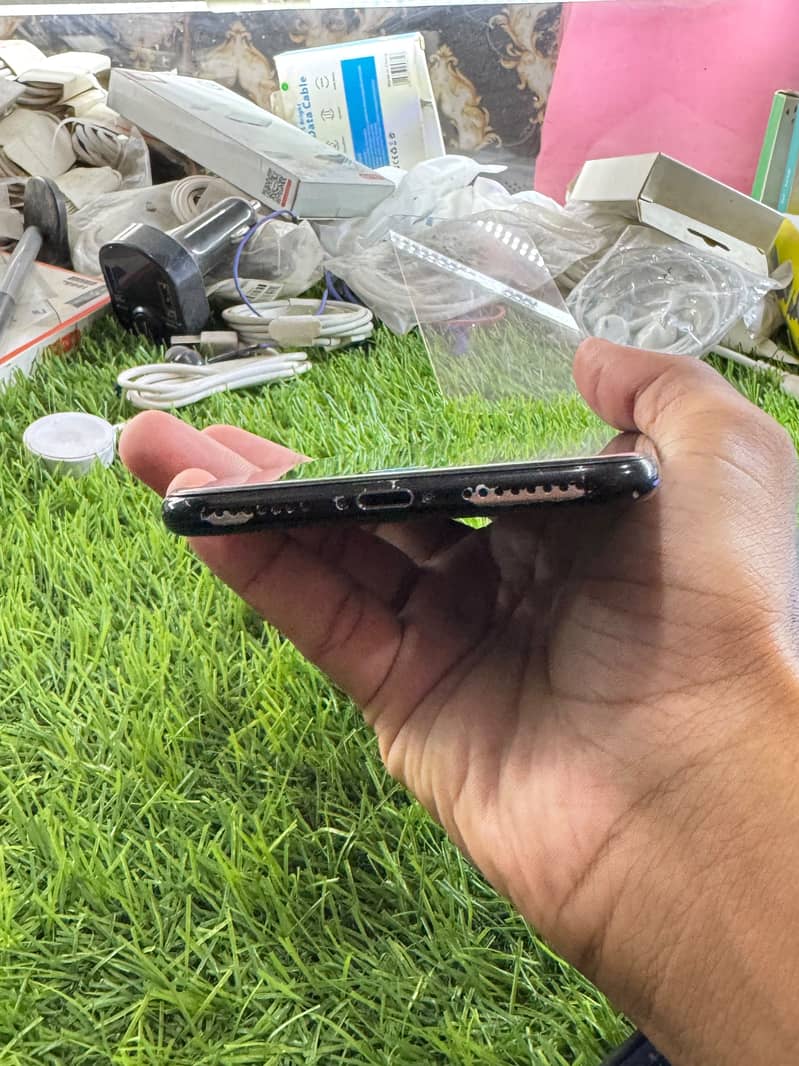 Apple iPhone 7 Plus 1