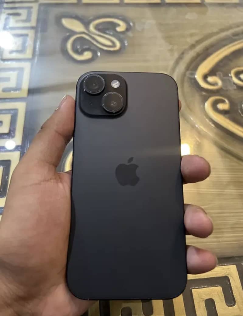 Apple iPhone 15 3