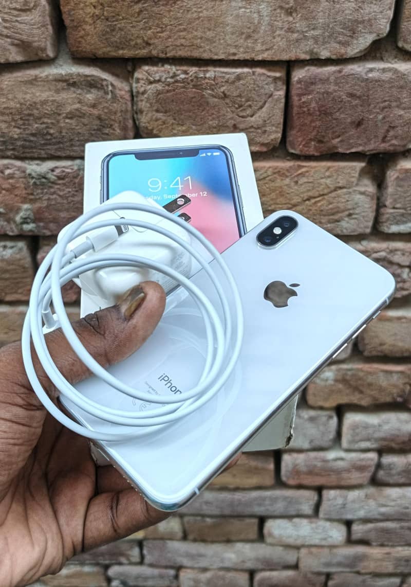 Apple iPhone X 3