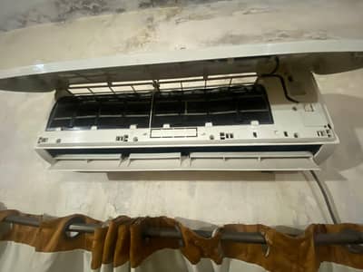 chill cooling Ac 1.5 ton inverter All ok