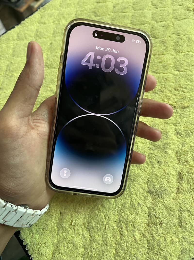 iPhone 14 pro 3